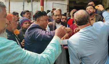 মন্ত্রী হওয়ায় এলাকায় আনন্দ মিছিল মিষ্টি বিতরণ